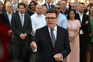 Bernamova prva odluka je davanje instrukcija šta u slučaju nuklearne apokalipse: Napisaće četiri pisma