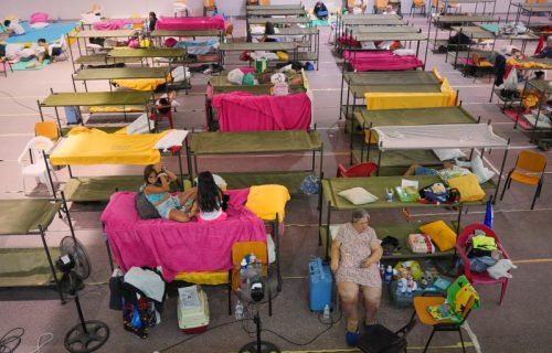 Situacija u Španiji i dalje ozbiljna: U najagresivnijem požaru u istoriji evakuisano 90.000 ljudi