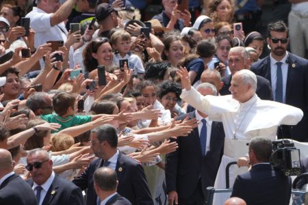 Papa Lav XIV na šestom međunarodnom putovanju: Obilazi tri zemlje Latinske Amerike