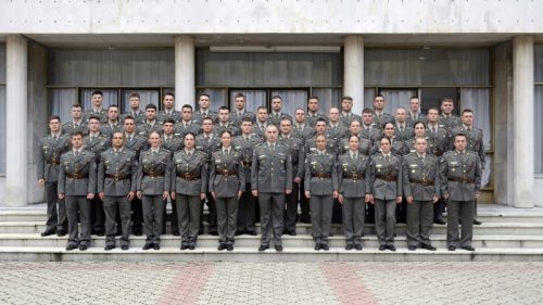 Najmlađi oficiri primljeni na dužnosti u Vojsci Srbije: Visoki oficiri im poželeli uspeh (FOTO)