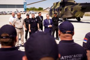 Dačić dočekao srpske vatrogasce iz Francuske: Vi ste ponos Srbije i najbolji dokaz snage našeg sistema