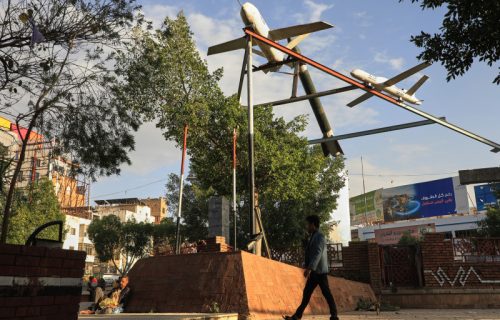 Ovo bi moglo da ima globalne posledice: Huti razmatraju novi potez u Crvenom moru, Kina se već sprema