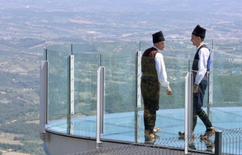 Vidikovac na Kablaru magnet za turiste iz celog sveta: Za 10 dana obišlo ga 10.000 posetilaca