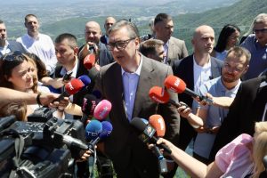 Vučić o rejtingu opozicije: “Oni pomalo padaju, a mi svakog dana napredujemo”