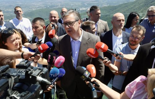 Vučić o rejtingu opozicije i izborima: "Oni pomalo padaju, a mi svakog dana napredujemo"