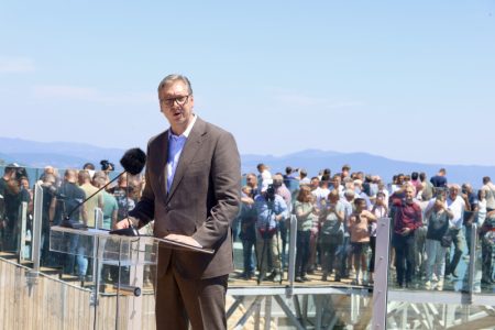 Vučić o ugrožavanju manastira Visoki Dečani: “Nijedan teror nije trajao doveka, pa neće ni ovaj”
