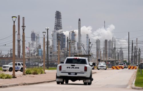 Zbog novih tenzija između SAD i Irana porasle cene nafte