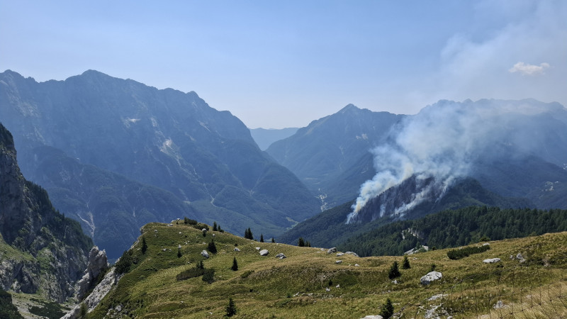 Požar u Sloveniji, proširio se na skoro 12 hektara šume