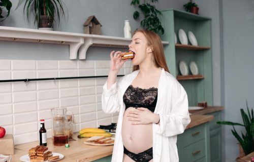 U trudnoći oko 12 kilograma više je normalno: Stručnjaci upozoravaju kada višak postaje rizičan