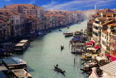 Smučili su im se turisti: Venecija diže cenu turističke ulaznice na 30 evra