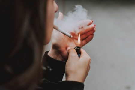 Naučnici izdvojili osam navika koje skraćuju život 20 godina: Jedna je posebno opasna