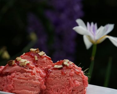 Sladoled od zamrznute lubenice i mleka: Najjednostavniji recept za ledenu poslasticu (RECEPT+VIDEO)