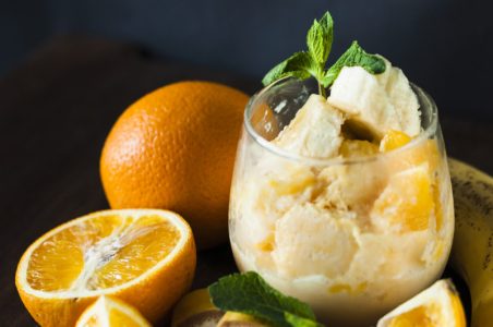 Sladoled od narandže: Kremast, osvežavajuć i jednostavan za pripremu (RECEPT+VIDEO)