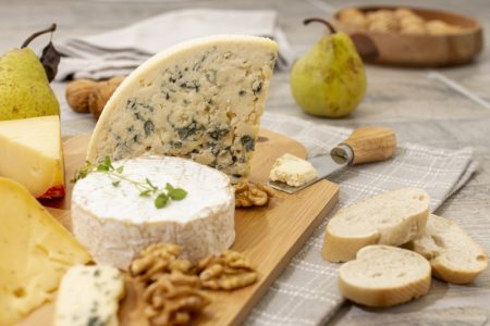 Elegancija u jednom zalogaju: Spoj voća, sireva i mediteranskih aroma(RECEPT+VIDEO)