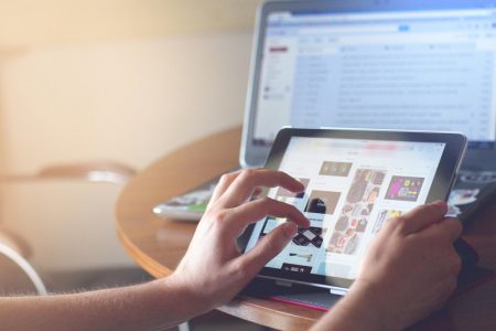 Jeste li čuli za Radoslava? Na usluzi je 24 sata dnevno, on je vaš digitalni asistent