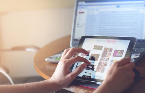 Jeste li čuli za Radoslava? Na usluzi je 24 sata dnevno, on je vaš digitalni asistent