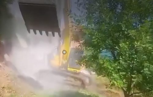 "Brutalna demonstracija sile": Kancelarija za KiM reagovala na rušenje srpskih kuća na Gazivodama