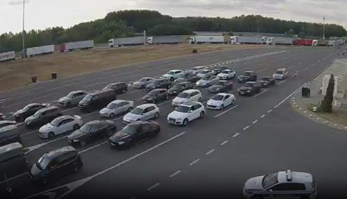 Pojačan saobraćaj, na pojedinim graničnim prelazima čekanja do 60 minuta