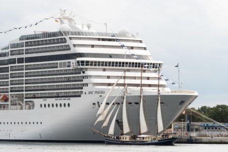 Drama zbog niskog vodostaja: Evakuisano 186 putnika, turistički brod ostao nasukan na Dunavu