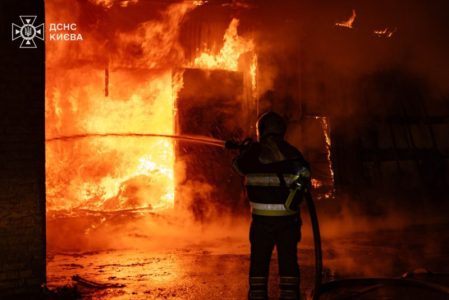 Eksplozije odjekivale Kijevom: Požari u više opština, Rusija izvela masovan raketni napad (VIDEO)