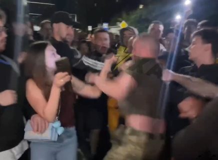 Neredi na zapadu Ukrajine: Besna rulja napala službu za regrutaciju nakon što je mladić otet na ulici