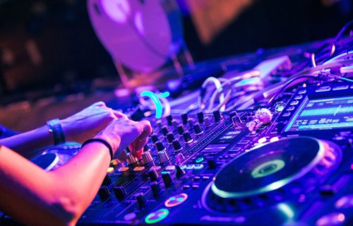 Devojčica sa Malte oduševila DJ nastupom: Osvojila sjajnim osećajem za ritam i komunikacijom sa publikom (VIDEO)