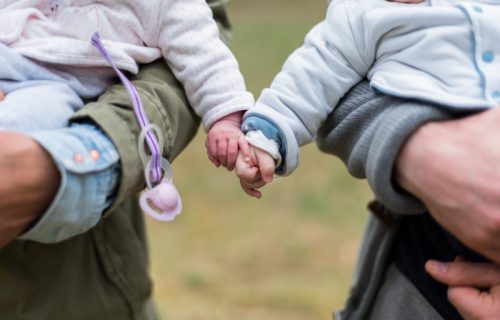 Posle 38 godina saznali da su bili zamenjeni kao bebe: Istinu saznali sasvim slučajno