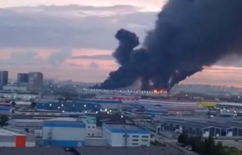 Ogroman požar u Sankt Peterburgu: Gori još jedno skladište "Vajldberisa", Ukrajina prešla na "meke mete"
