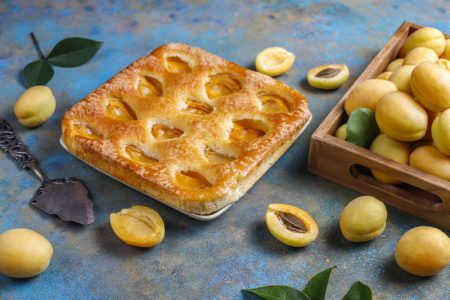Kolač od kajsija: Na način kako su pravile naše bake (RECEPT+VIDEO)