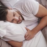Da li nam je zaista potrebno osam sati neprekidnog sna? Istorija spavanja otkriva iznenađujuću istinu