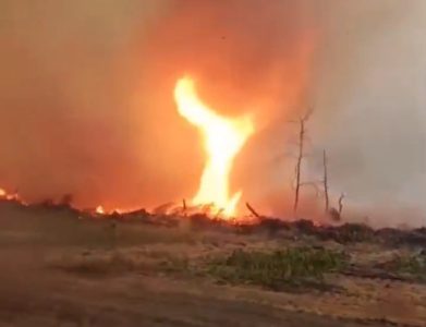 Vatreni tornado divlja oko Černobilja: Nije AI, niti nova igra, stvarno se desilo (VIDEO)
