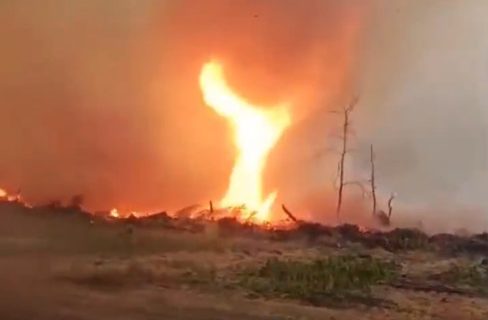 Vatreni tornado divlja oko Černobilja: Nije AI, niti nova igra, stvarno se desilo (VIDEO)