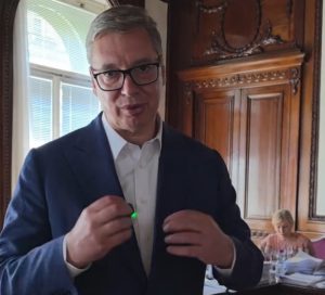 Više od 7.200 prijava na “Ko si, bre, ti”: Vučić pokazao kako se procesuiraju pritužbe građana (VIDEO)