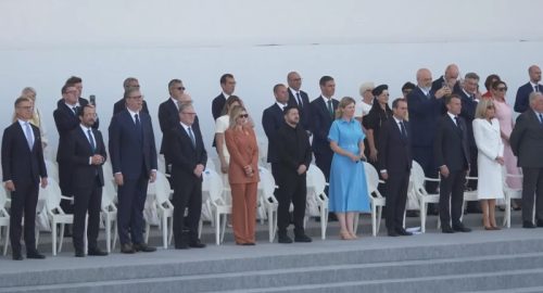 Vučić u prvom redu na vojnoj paradi u Parizu: Velika čast za predsednika Srbije
