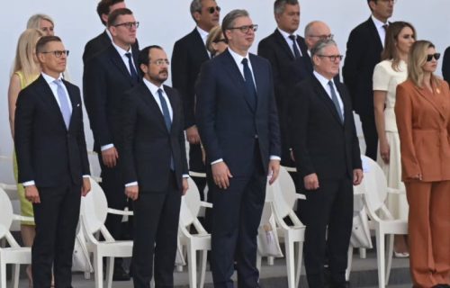 Vučić u prvom redu na vojnoj paradi u Parizu: "Uvek i na svakom mestu brinem o interesima naše zemlje"
