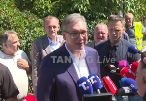 (UŽIVO) Vučić u obilasku radova na jugu Srbije: Modernizuje se deonica između Gornjih i Donjih Sinkovaca