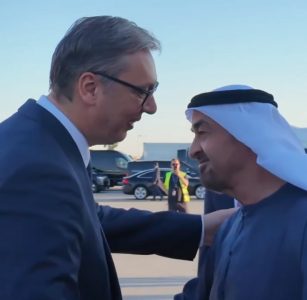 Vučić dočekao šeika Al Nahjana u Beogradu: “Dobro došao u Srbiju, prijatelju!”