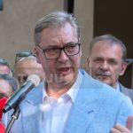 Vučić u poseti selu Vasilj kod Knjaževca, obilazi mobilnu ambulantu