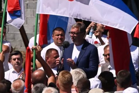 (UŽIVO) Predsednik Vučić rešava probleme građana: "Uvek sam odano služio svim građanima i Srbiji" (VIDEO)