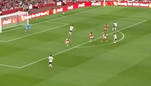 I Ronaldinjo da mu pozavidi: Hrvat postigao fenomenalan gol protiv Arsenala (VIDEO)