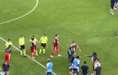 Haos na utakmici Fulama: Igrači napustili teren, rival slavio posle gola u praznu mrežu (VIDEO)