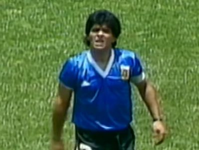 Neverovatna cifra: Fudbalska lopta prodata za ogromne pare, a razlog je Maradona