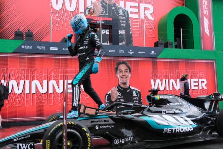 Rasel nezaustavljiv: Mercedesov vozač osvojio sprint u Holandiji