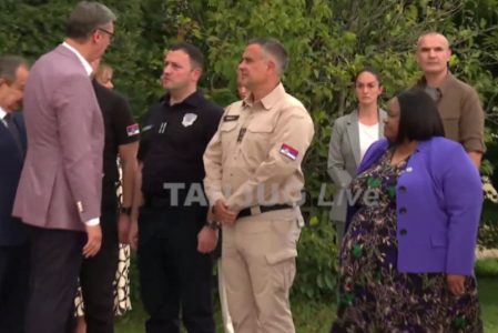 (UŽIVO) Vučić dočekuje pripadnike Sektora za vanredne situacije koji su gasili požar u Španiji (VIDEO)
