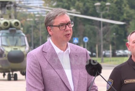 (UŽIVO) Vučić se obratio na dočeku pripadnika Sektora za vanredne situacije: “Hvala vam, štitili ste ljudski život” (VIDEO)