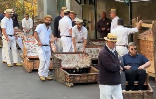 Vožnja kroz istoriju Madeire: Tradicionalne pletene sanke, jure ulicama Funšala (VIDEO)