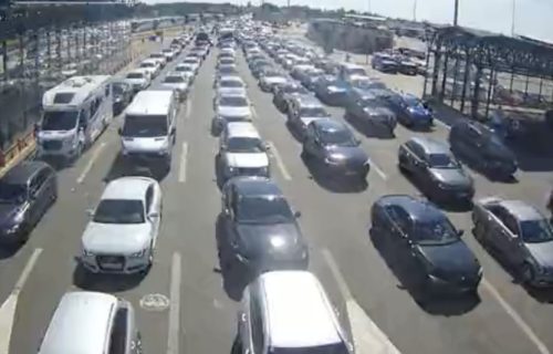 Kolone automobila na granicama Srbije: Evo na kojim prelazima se najduže čeka