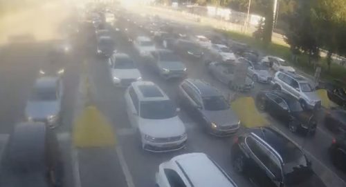 Vozači, oprez na Gradini: Na ulazu u zemlju zadržavanje 60 minuta, auto-putevi prohodni