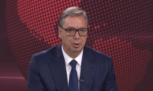 (UŽIVO) Vučić na RTS-u:”Tražim da KFOR spreči otvaranje mosta na Ibru i zaustavi teror nad Srbima”