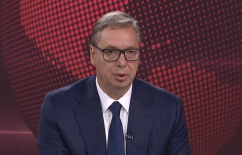 (UŽIVO) Vučić na RTS-u:"Tražim da KFOR spreči otvaranje mosta na Ibru i zaustavi teror nad Srbima"